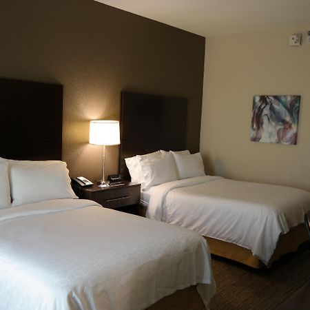 Holiday Inn Express Fredericksburg - Southpoint By Ihg Экстерьер фото