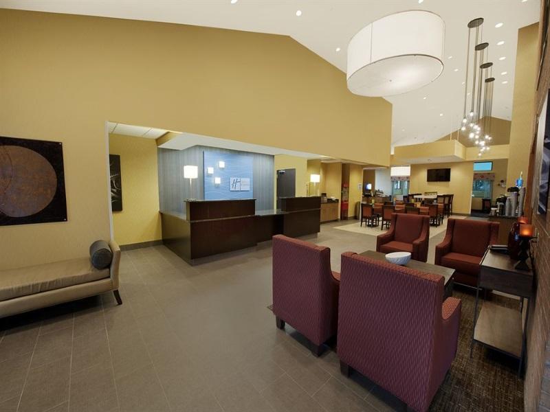 Holiday Inn Express Fredericksburg - Southpoint By Ihg Экстерьер фото